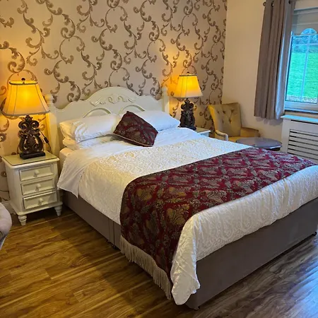 Burke's Mulbur House 4* 基拉尼
